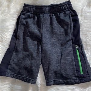 Champion Shorts Boys Size Small (6-7)